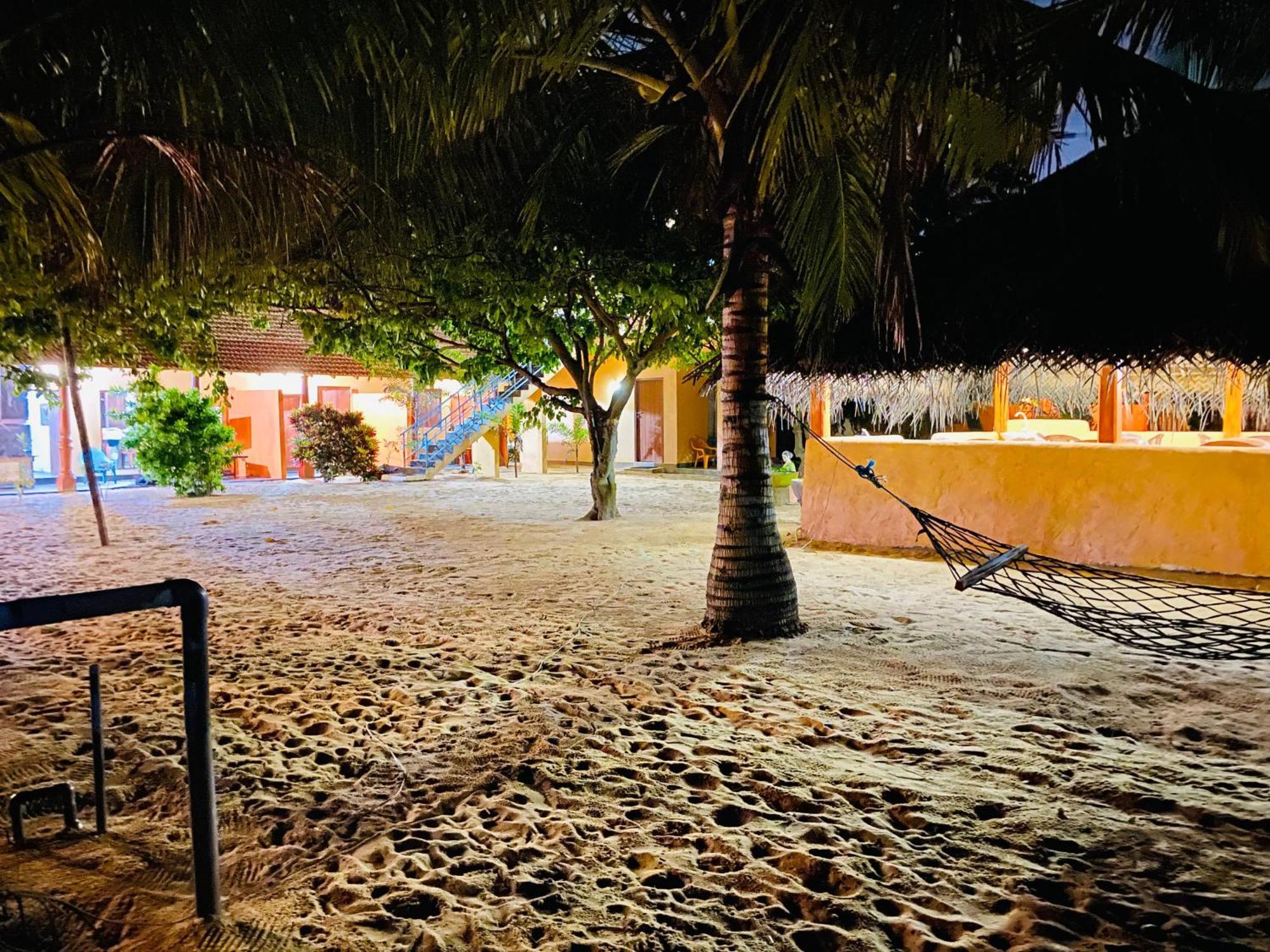 Dolphin Village Alankuda エクステリア 写真