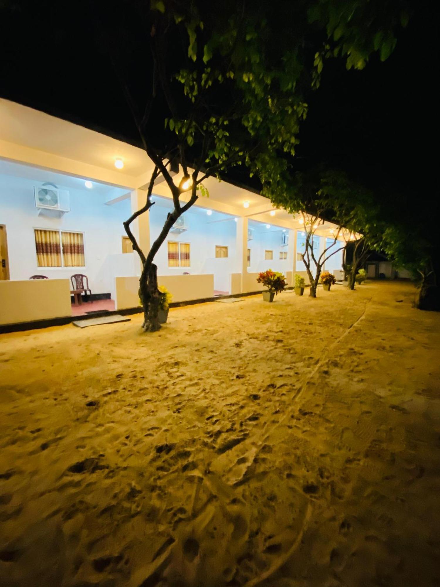 Dolphin Village Alankuda エクステリア 写真