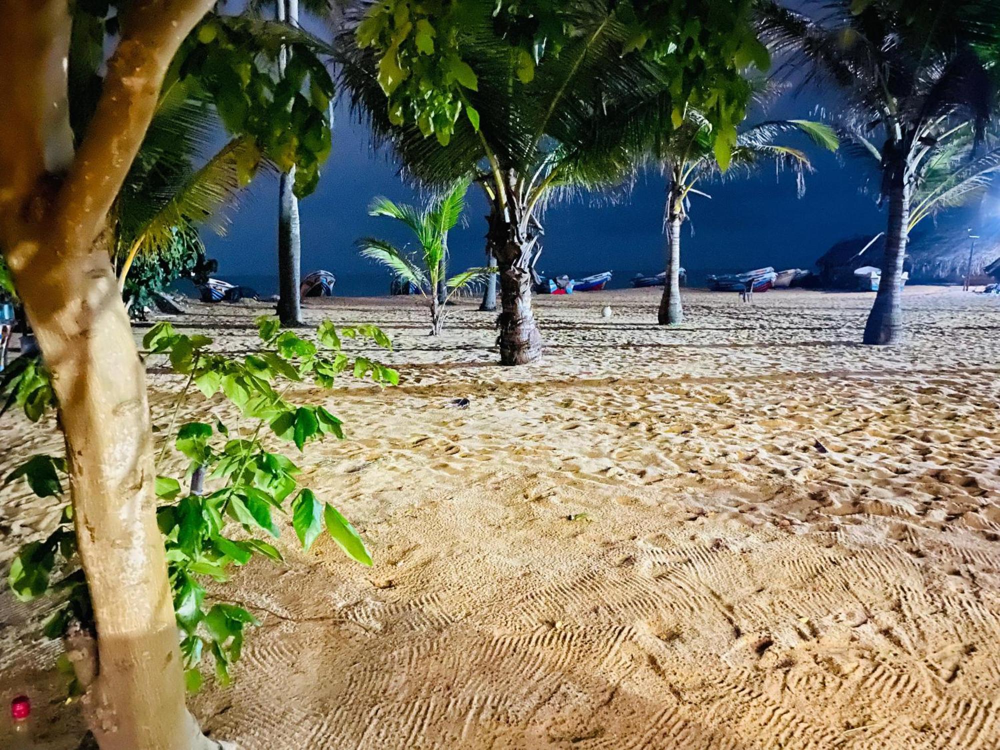 Dolphin Village Alankuda エクステリア 写真